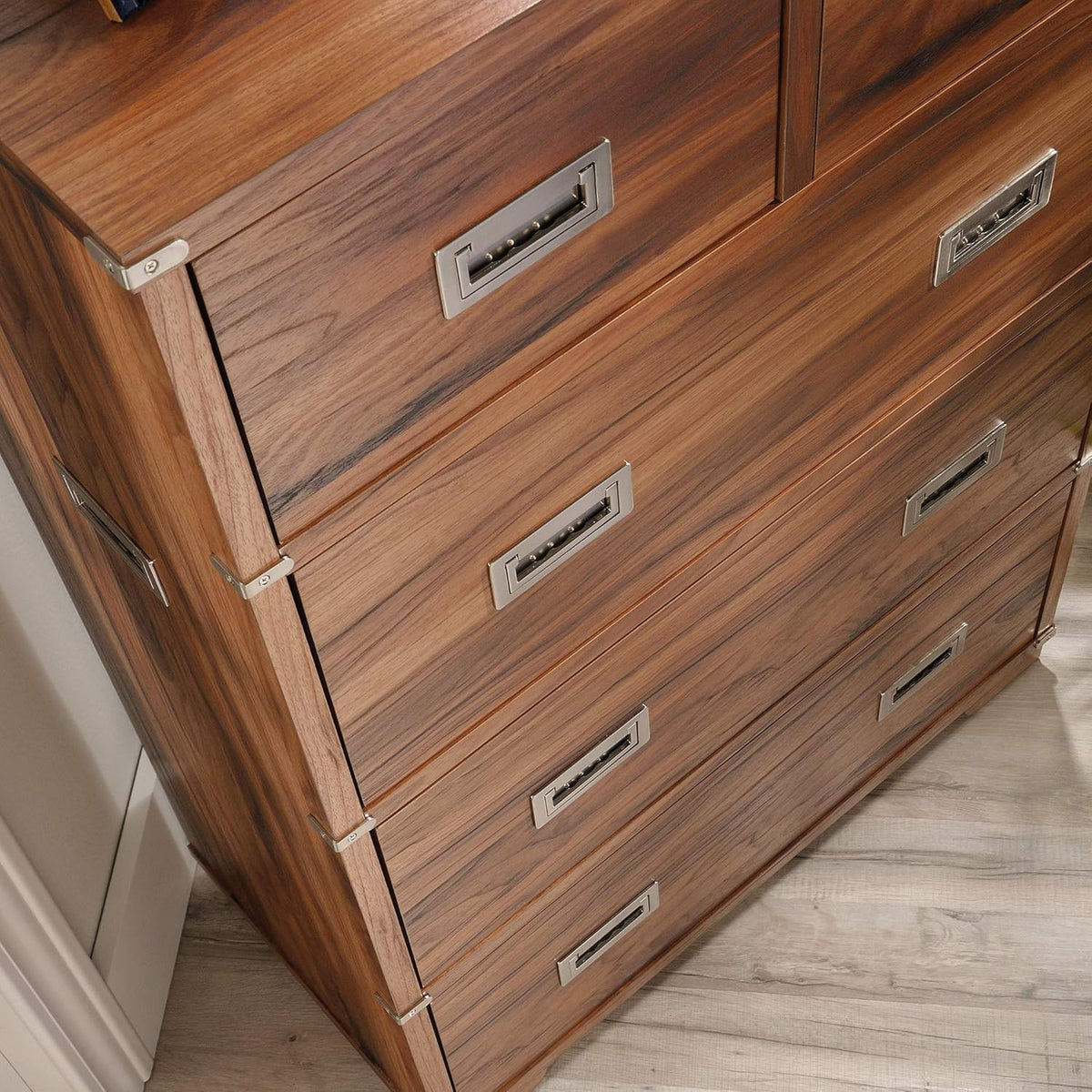 5 Drawer Dresser Z312775
