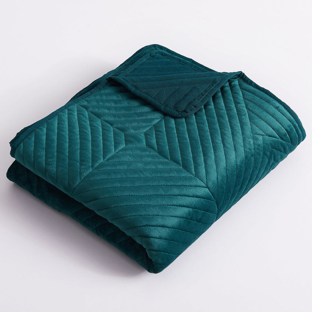 Riviera Velvet Quilted Throw Blanket Mauive Y8751