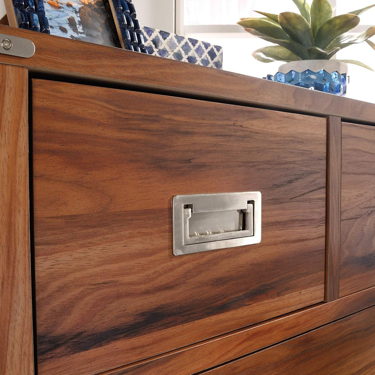 5 Drawer Dresser Z312775