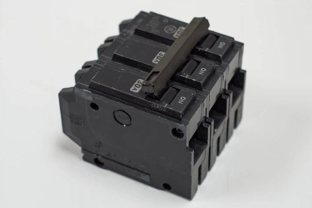 25A Plug In Circuit Breaker F325202