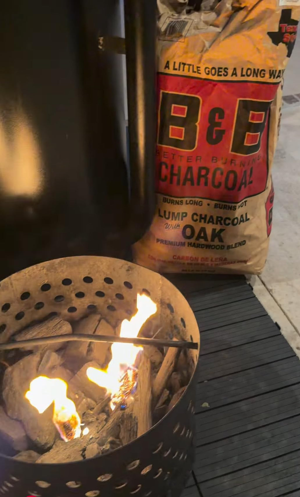 20 lb Oak Lump Charcoal BBQ Bundle with Firestart Cubes, Beef Rub & Grill Matches C23016