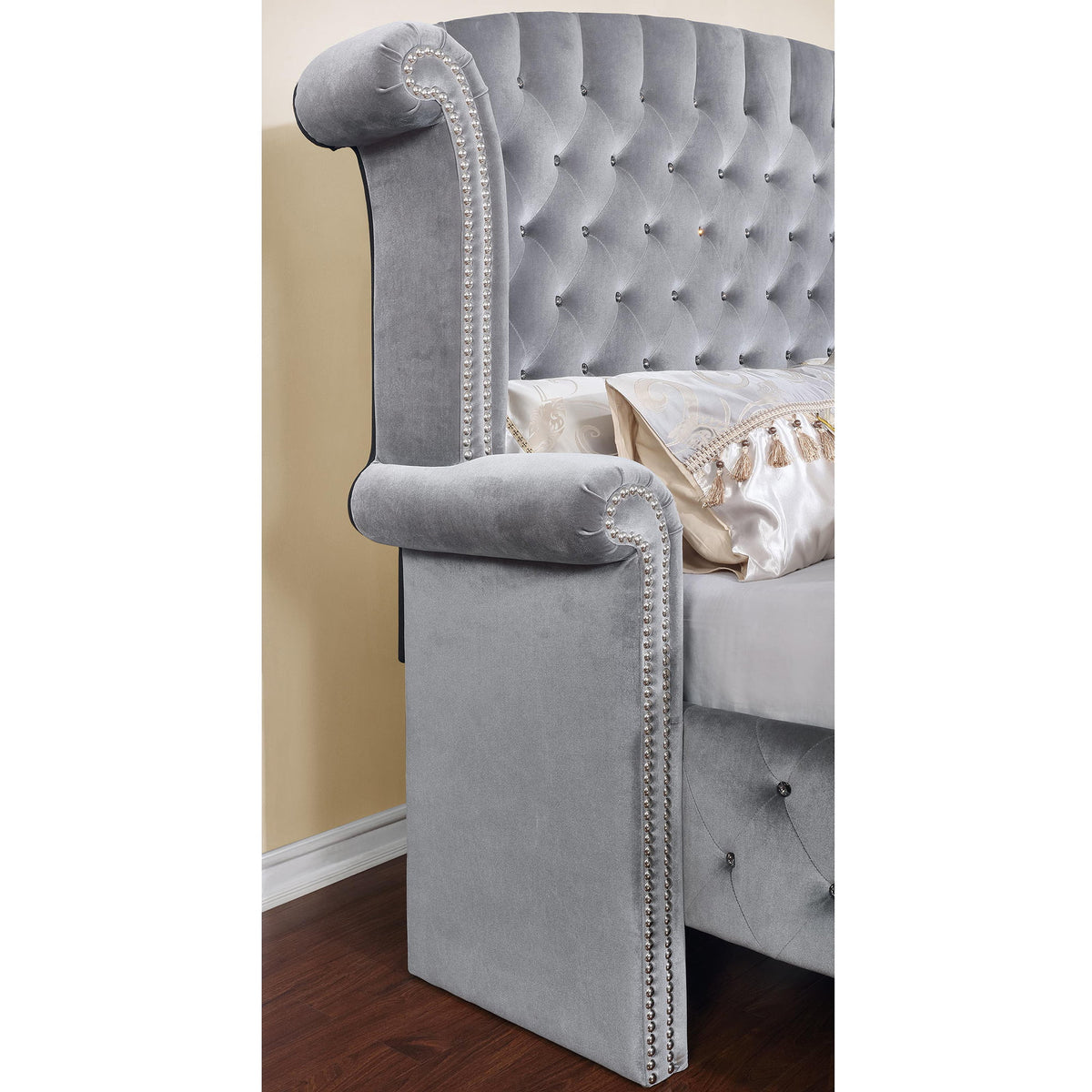 Queen Gray Platform Bed L6453