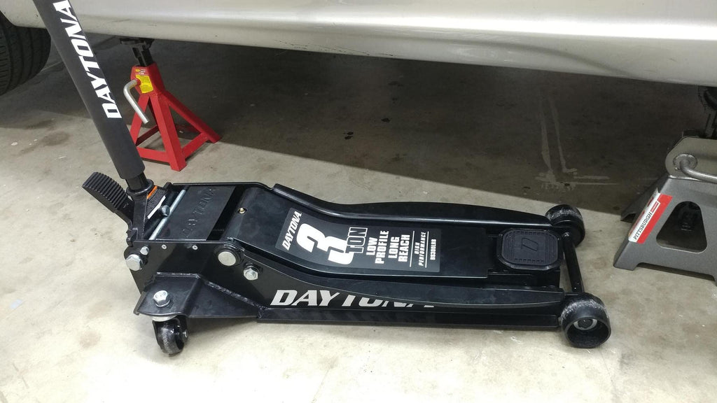 3 ton Low Profile Steel Floor Jack O928245