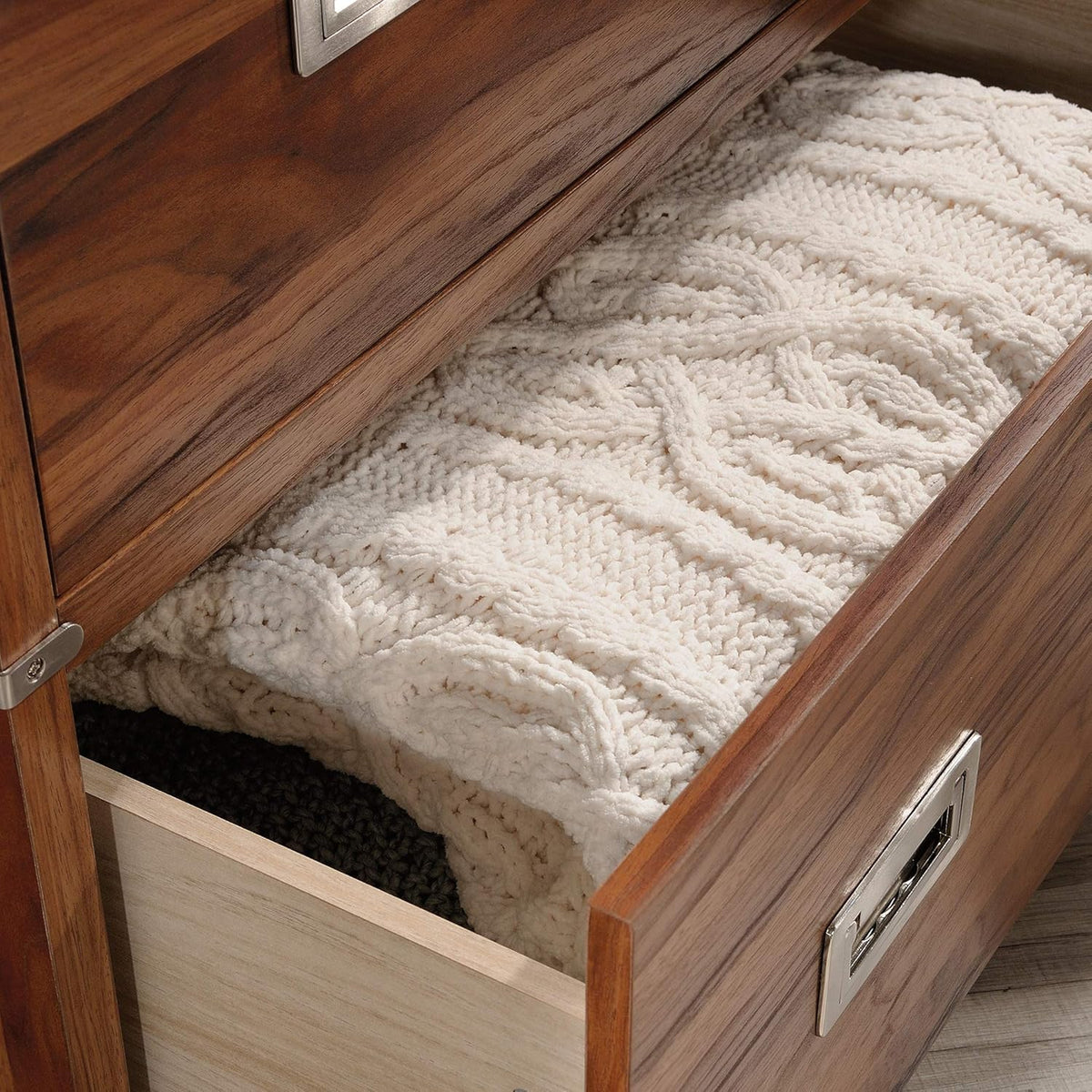 5 Drawer Dresser Z312775