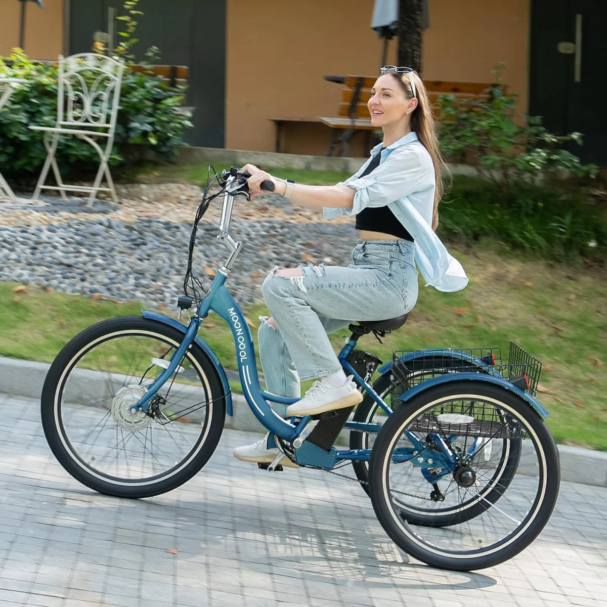 24 26 3 Wheel Electric Tricycle 350W 36V 7 Speeds with Large Basket B31728