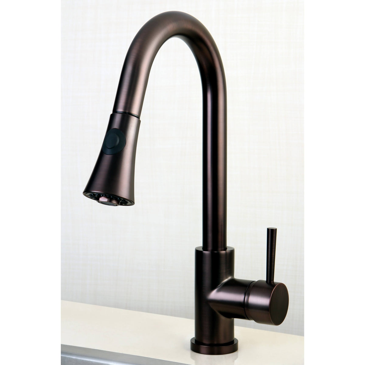 Single Handle Oil Rubbed Bronze Pull-Down Kitchen Faucet C732239