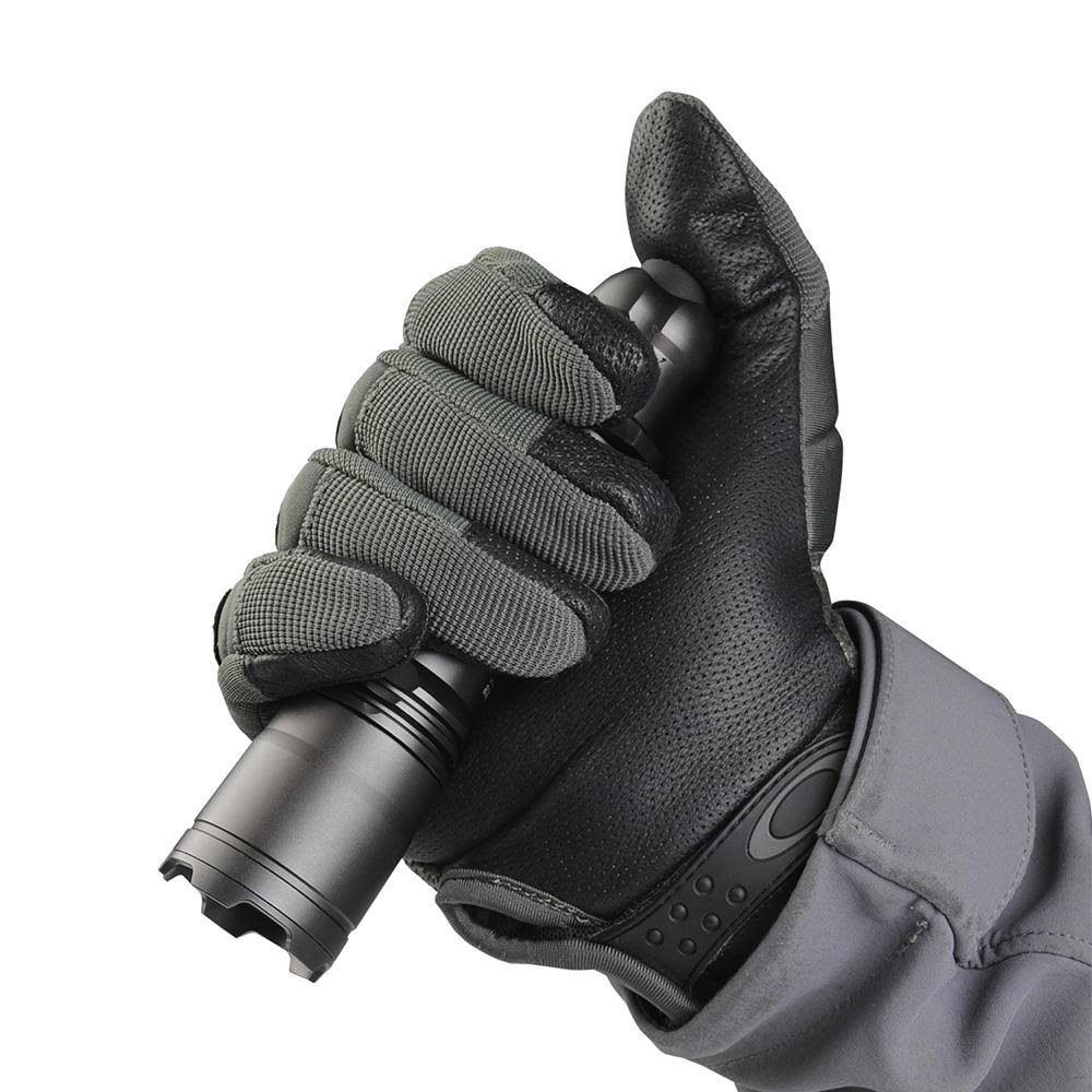 1100 Lumens LED Tactical Flashlight F358739