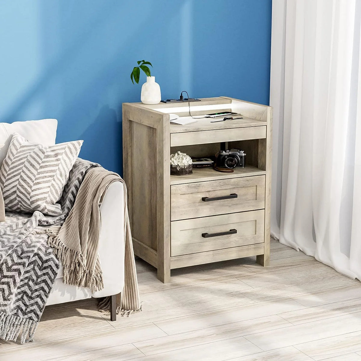 Grey Wood Nightstand with 2 Drawers and Pull-Out Shelf Q80514